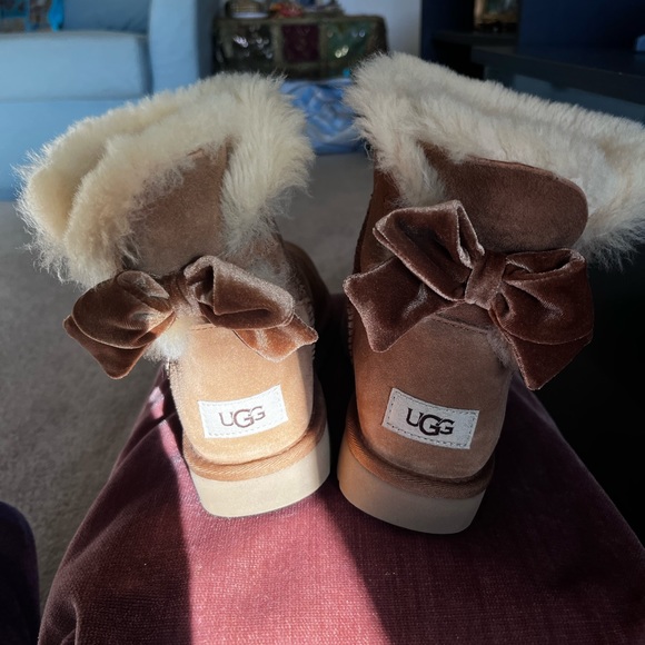UGG Australia 1092972 chestnut  7 US Mini Bailey Bow II Winter Boots - Picture 2 of 13